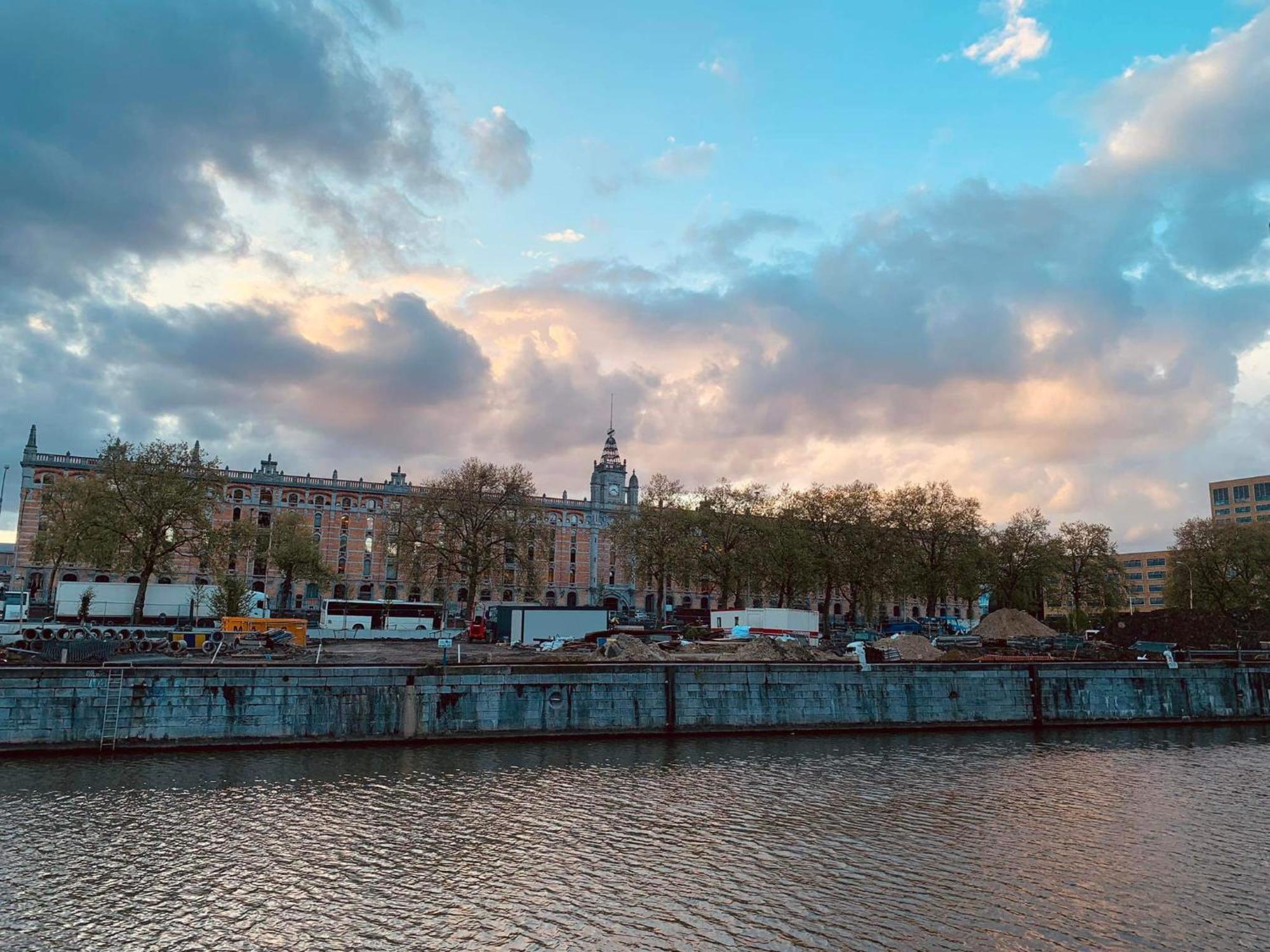Отель Edouard Boat Брюссель Экстерьер фото